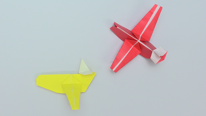 折り紙で簡単に作れるかっこいい 飛行機 の折り方 作り方 Howpon ハウポン