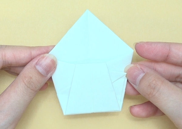 ゴミ箱としても使える 折り紙 チラシで作る 台形 箱の折り方 Howpon ハウポン