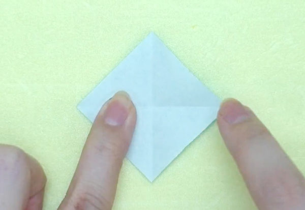 ツムツム 折り紙で作れる ドナルドとデイジー の簡単な折り方 Howpon ハウポン