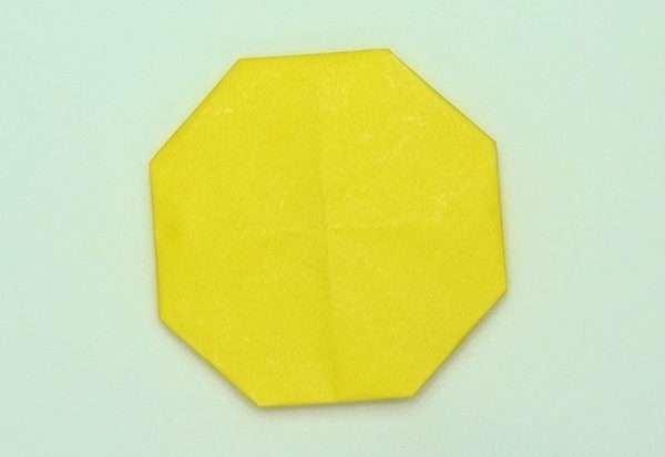 折り紙で手作り ミニオンのメダル の簡単な折り方 作り方 Howpon ハウポン