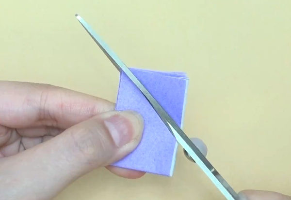 七夕の飾りに 折り紙で簡単に作れるおしゃれな 流れ星 の折り方 Howpon ハウポン