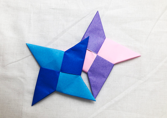 2枚の折り紙で作る丈夫な 基本の手裏剣 の折り方 作り方 Howpon ハウポン