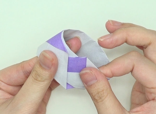 女の子が絶対喜ぶ 折り紙で簡単に作れる リボンの指輪 の折り方 Howpon ハウポン
