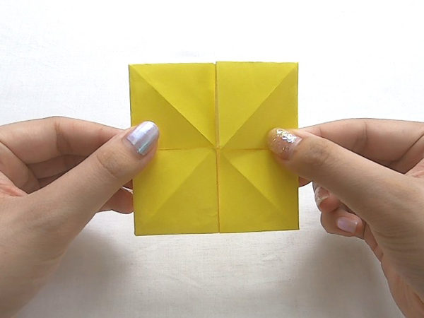 子供でもできる 折り紙で簡単に作れる花 ひまわり の折り方 Howpon ハウポン