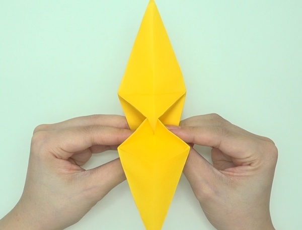 簡単なのに可愛すぎる 折り紙で作れる キラキラ星 の折り方 Howpon ハウポン