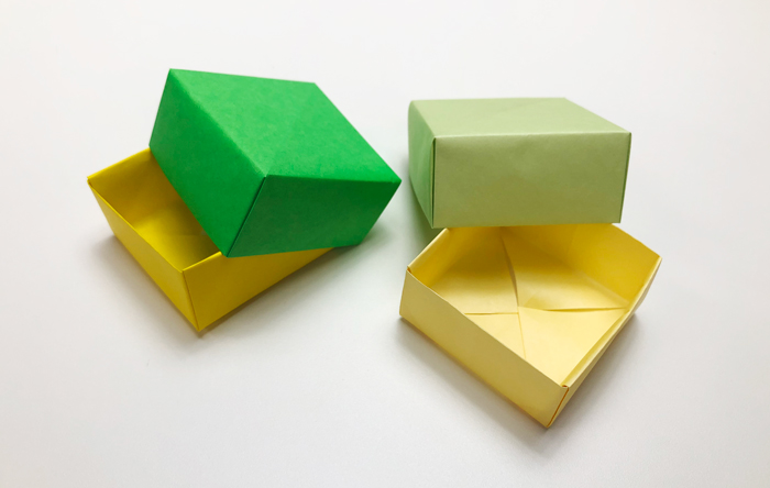 意外と簡単 折り紙2枚で出来る 正方形 のふた付き箱の折り方