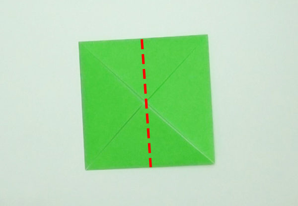 意外と簡単 折り紙2枚で出来る 正方形 のふた付き箱の折り方 Howpon ハウポン