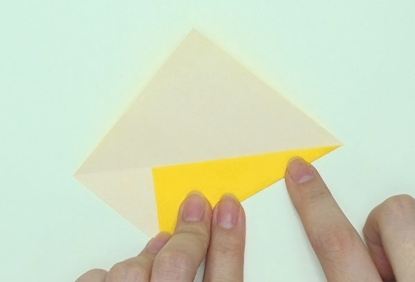 折り紙で簡単に作れる 綺麗で可愛い立体の 星 の折り方 作り方 Howpon ハウポン