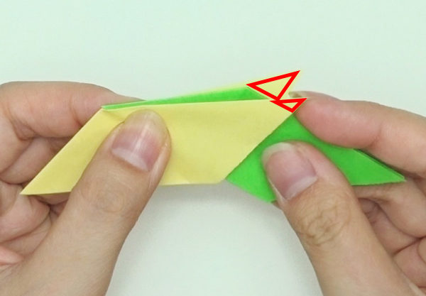 8枚の折り紙でできるかっこいい 手裏剣 の折り方 作り方 Ver 2 Howpon ハウポン