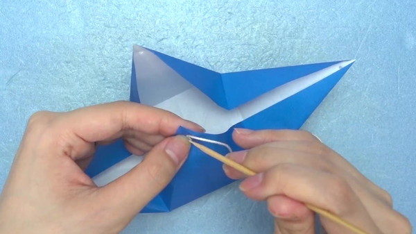 折り紙で簡単に作れる ピラミッドボックス の折り方 作り方 Howpon ハウポン