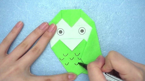 折り紙1枚あれば幼稚園児でも簡単に作れる フクロウ の折り方 Howpon ハウポン