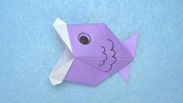 口がパクパクする 折り紙で簡単に作れる 動く魚 の折り方 作り方 Howpon ハウポン