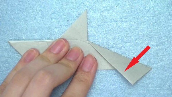 折り紙で作れるかっこいい サメ の簡単な折り方 作り方 Howpon ハウポン