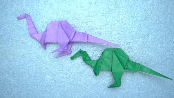 折り紙で簡単に作れる恐竜 スピノサウルス の折り方 作り方 Howpon ハウポン