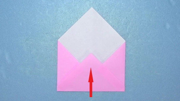 折り紙 正方形の紙 で簡単に作れる 封筒 の折り方 作り方 Howpon ハウポン