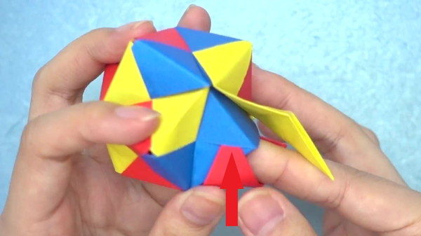 折り紙12枚を組み合わせて作れる くす玉 の折り方 作り方パート1 Howpon ハウポン