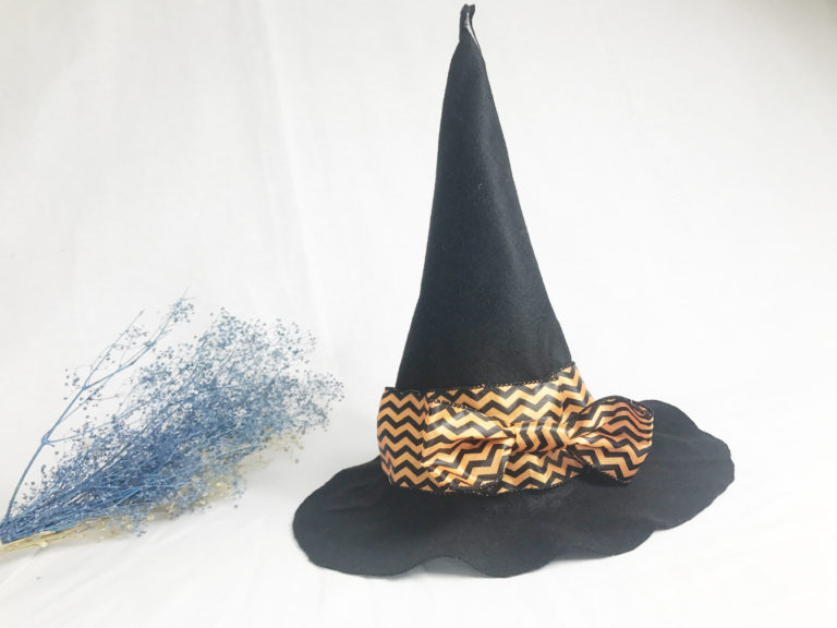 ハロウィンは魔女に変身 かわいく飾れるフェルト魔女帽子の作り方 Howpon ハウポン