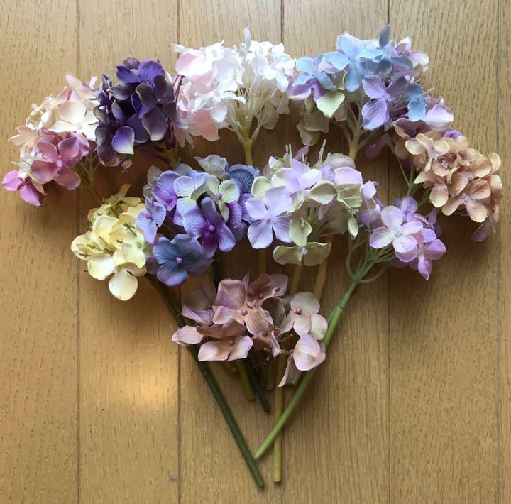 １００均の紫陽花造花を使った簡単かわいいピアスの作り方 ３選 Howpon ハウポン