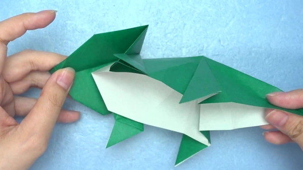 折り紙で簡単に作れる恐竜 トリケラトプス の折り方 作り方 Howpon ハウポン